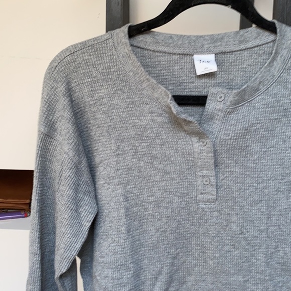 TNA by Aritzia Waffle Knit Cropped Henley - Picture 3 of 5